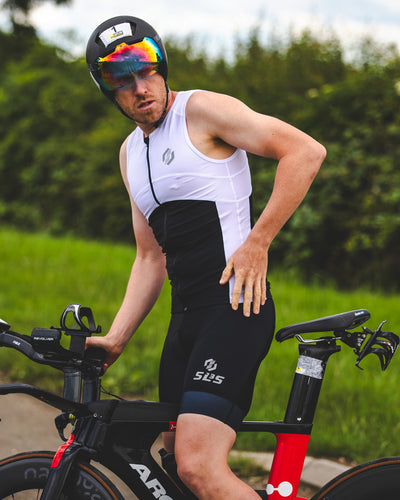 Men's AG X-Comb Quad Pocket 8” Tri Shorts